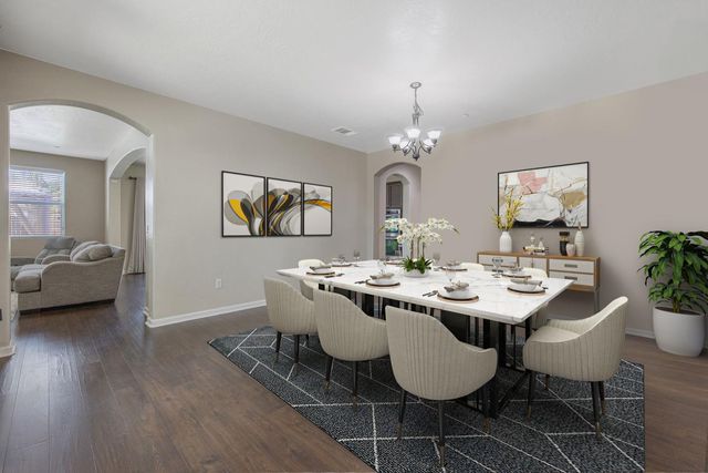 6428 W Oriole Avenue, Visalia, CA 93291