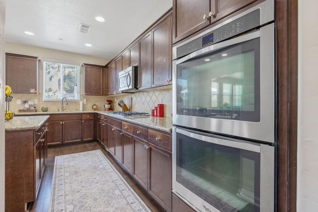 6428 W Oriole Avenue, Visalia, CA 93291