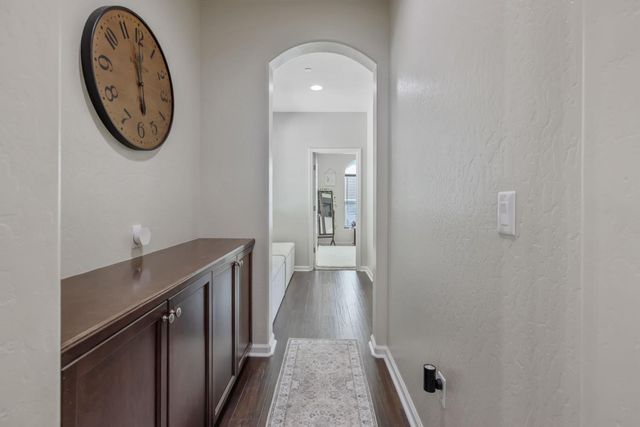 6428 W Oriole Avenue, Visalia, CA 93291