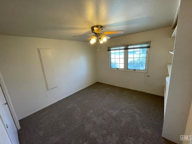 6212 Bel Aire Way, Bakersfield, CA 93309