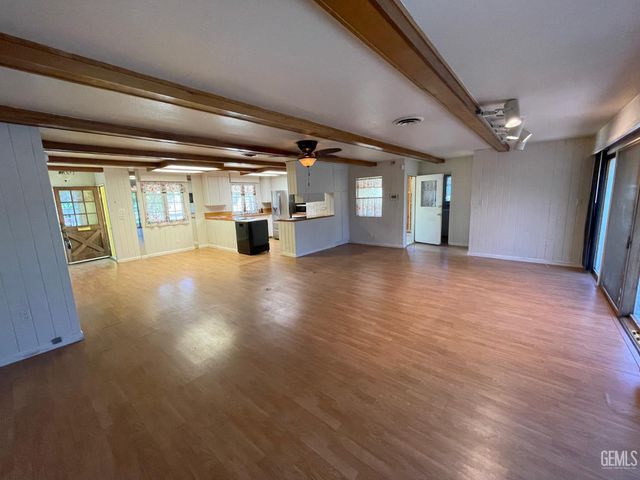 6212 Bel Aire Way, Bakersfield, CA 93309