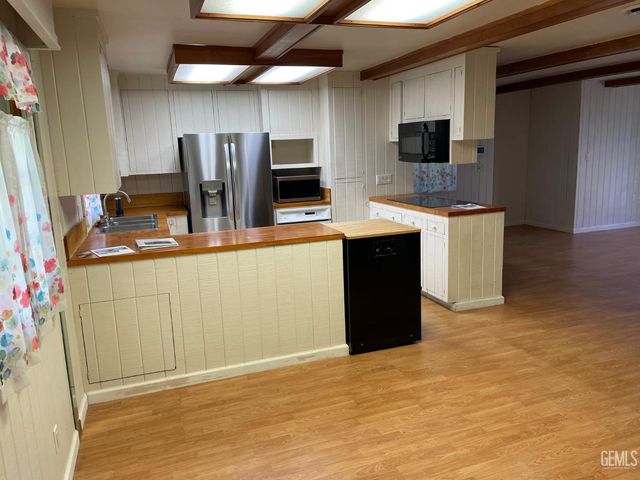 6212 Bel Aire Way, Bakersfield, CA 93309