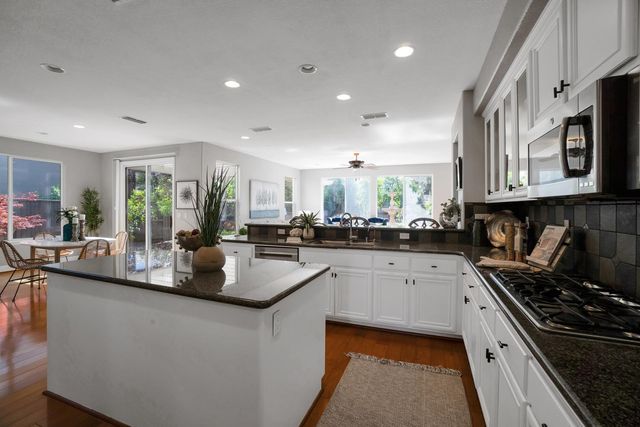 7068 Hearst Dr, El Dorado Hills, CA 95762