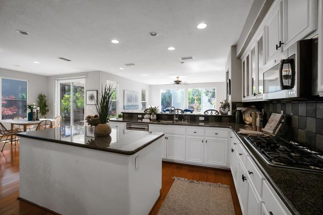 7068 Hearst Dr, El Dorado Hills, CA 95762