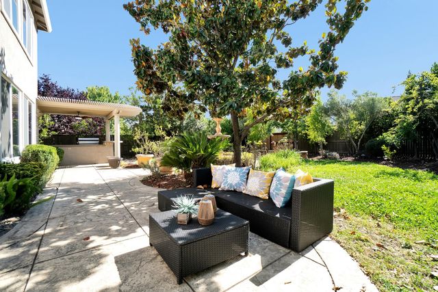 7068 Hearst Dr, El Dorado Hills, CA 95762