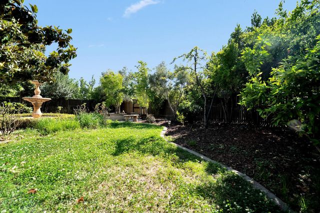 7068 Hearst Dr, El Dorado Hills, CA 95762