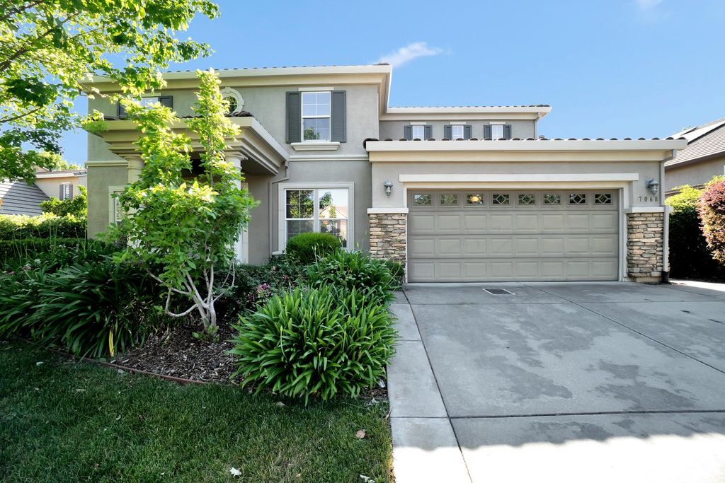 7068 Hearst Dr, El Dorado Hills, CA 95762