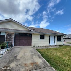 4 Bogey Circle, New Smyrna Beach, FL 32168