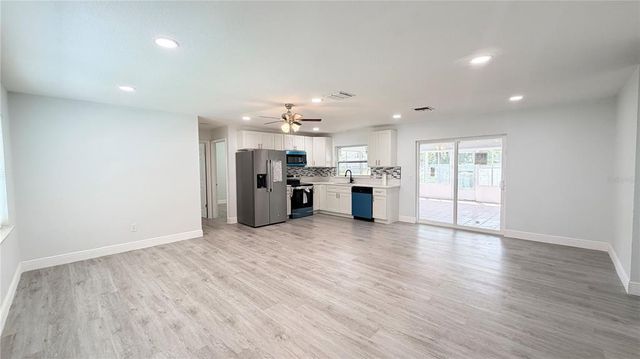 4106 KINGSBRIDGE DRIVE, Orlando, FL 32839