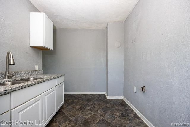 3795 Kendall Street, Detroit, MI 48238