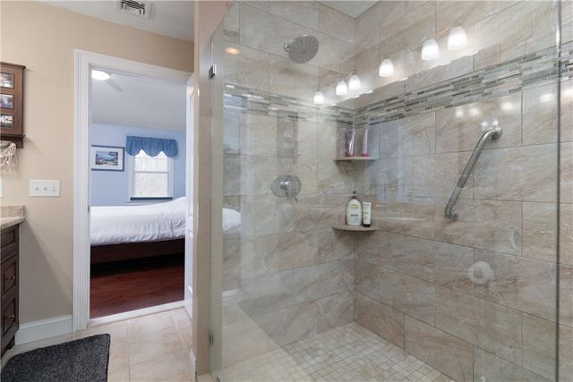 5 Hazelton Lane, South Kingstown, RI 02892