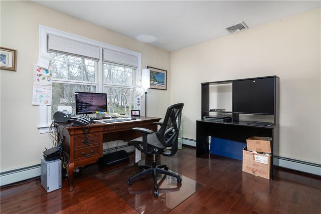 5 Hazelton Lane, South Kingstown, RI 02892