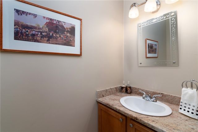 5 Hazelton Lane, South Kingstown, RI 02892