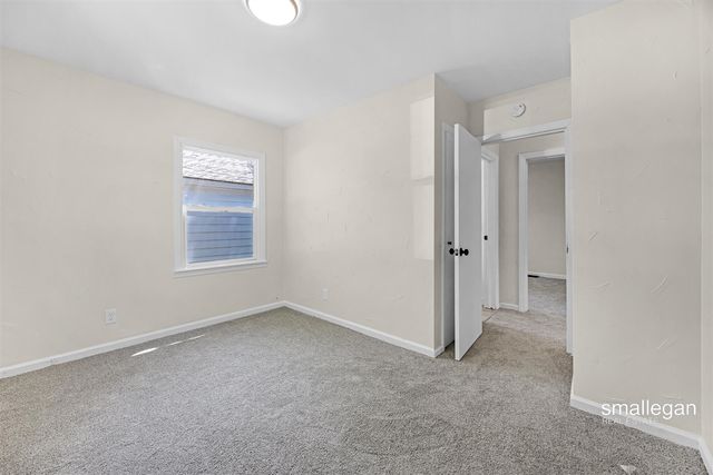 885 Oak Avenue, Muskegon, MI 49442