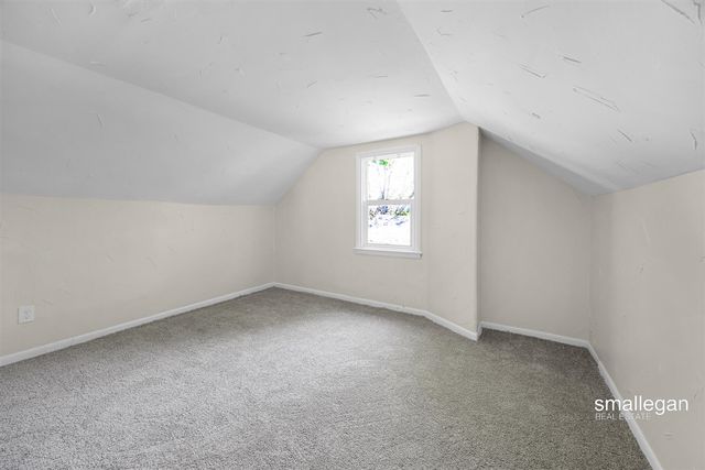 885 Oak Avenue, Muskegon, MI 49442