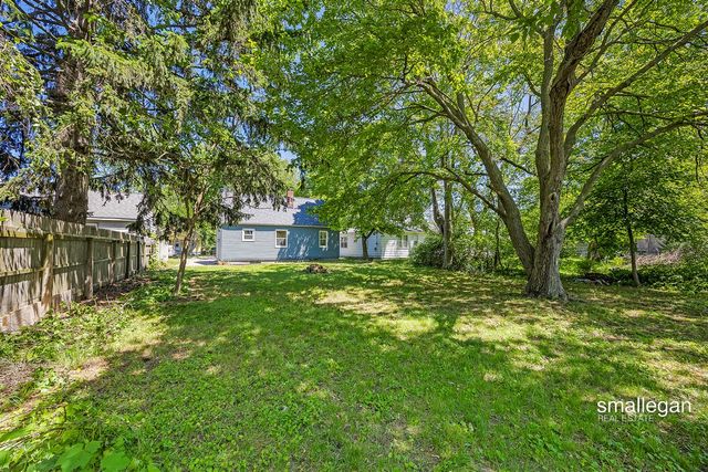 885 Oak Avenue, Muskegon, MI 49442
