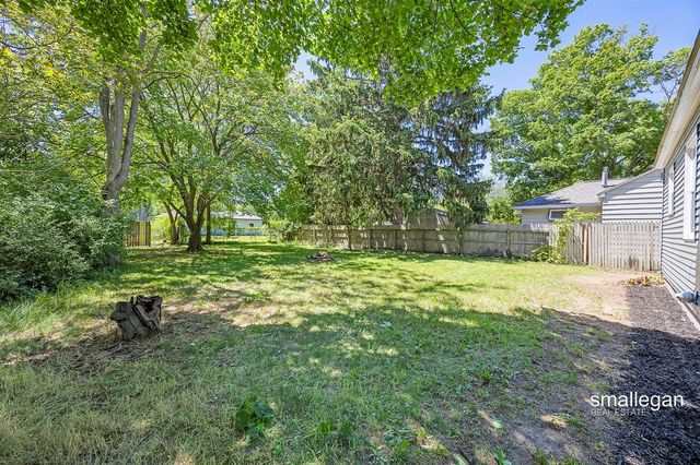 885 Oak Avenue, Muskegon, MI 49442
