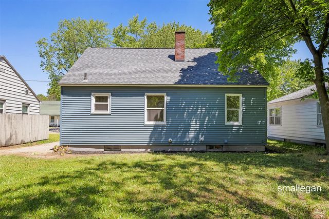 885 Oak Avenue, Muskegon, MI 49442