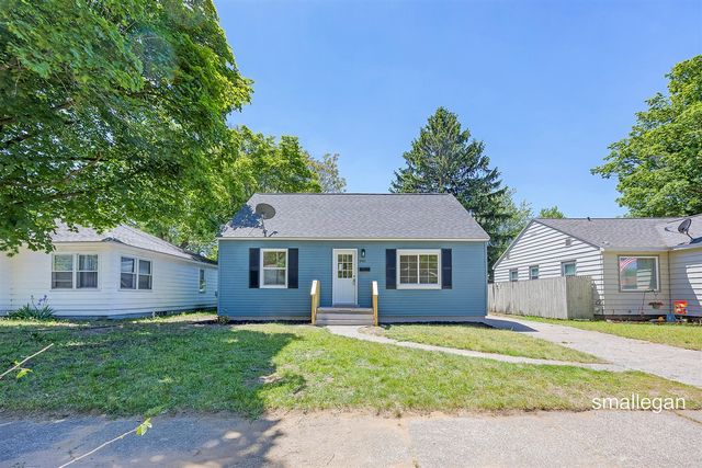 885 Oak Avenue, Muskegon, MI 49442