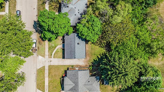 885 Oak Avenue, Muskegon, MI 49442