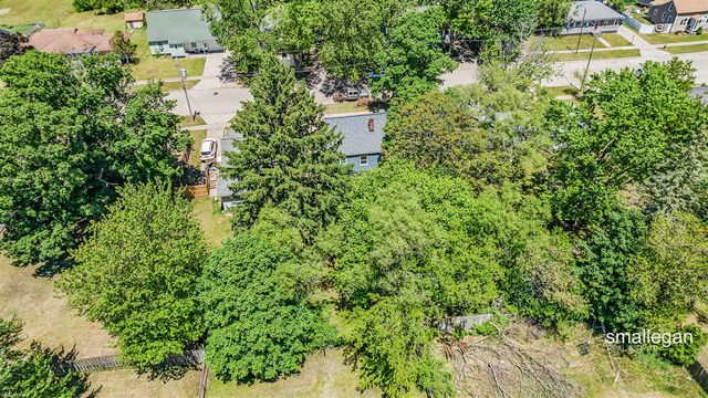 885 Oak Avenue, Muskegon, MI 49442