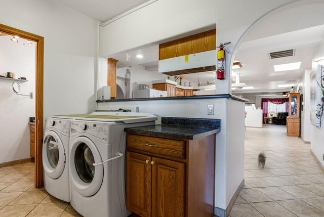 3821 Commercial Street NE, Albuquerque, NM 87107