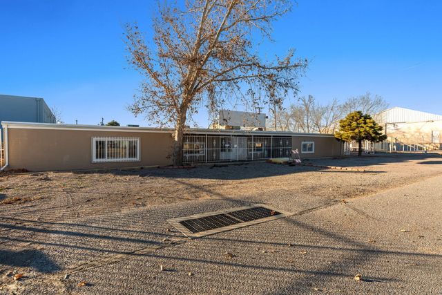 3821 Commercial Street NE, Albuquerque, NM 87107