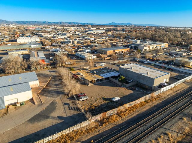 3821 Commercial Street NE, Albuquerque, NM 87107