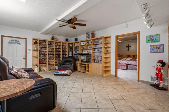 3821 Commercial Street NE, Albuquerque, NM 87107