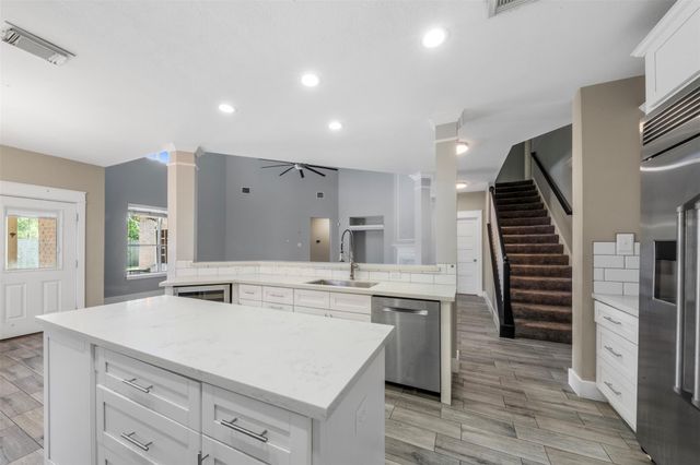 3004 Autumn Creek Drive, Friendswood, TX 77546