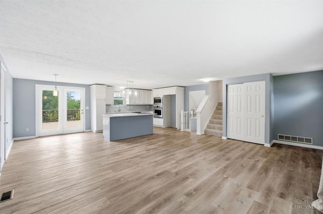 7660 Topridge Drive, West Chester, OH 45069