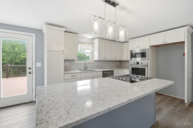 7660 Topridge Drive, West Chester, OH 45069