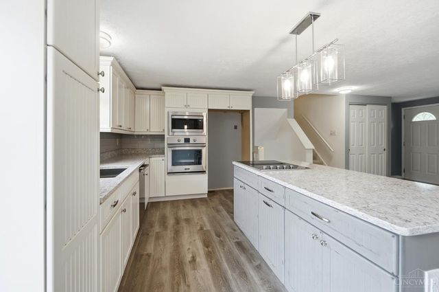 7660 Topridge Drive, West Chester, OH 45069
