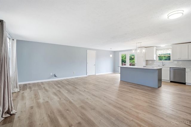7660 Topridge Drive, West Chester, OH 45069