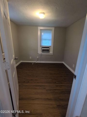 1551 W 33RD Street 2, Jacksonville, FL 32209