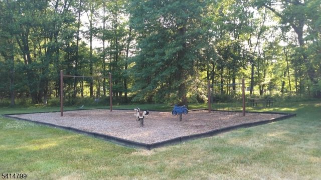 206 Pinelli Dr, Piscataway Twp., NJ 08854