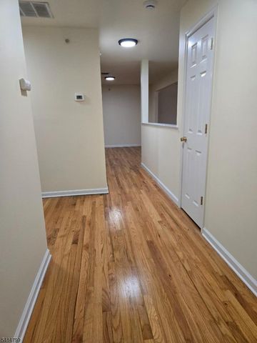 206 Pinelli Dr, Piscataway Twp., NJ 08854