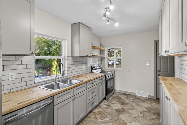 74 Summit, Burnside, KY 42519