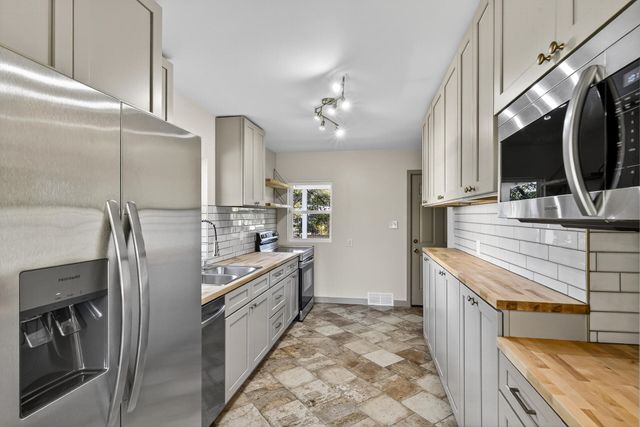 74 Summit, Burnside, KY 42519