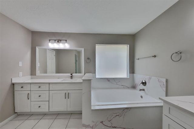 14118 Barkerview Court, Houston, TX 77084