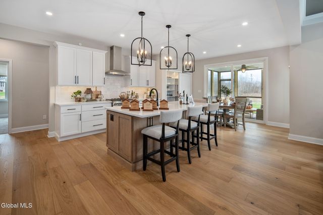 18 Dahlia Drive, Clifton Park, NY 12065