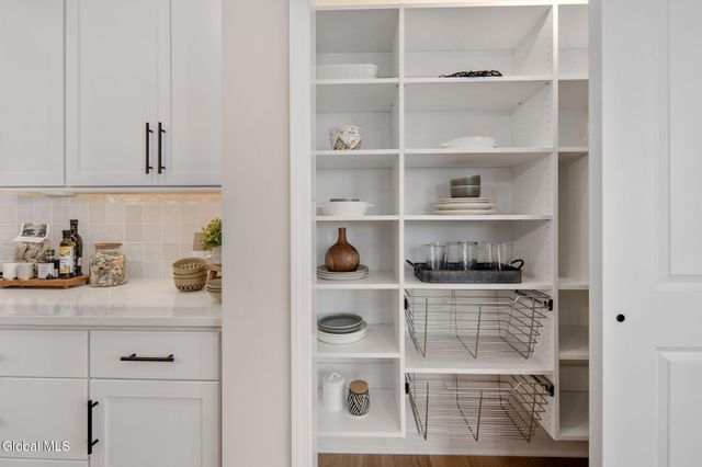 18 Dahlia Drive, Clifton Park, NY 12065