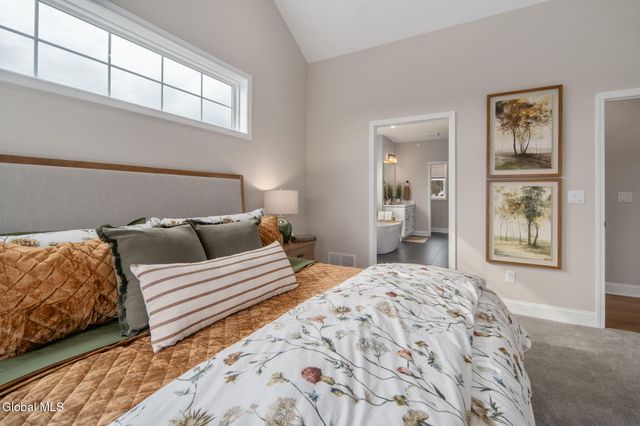 18 Dahlia Drive, Clifton Park, NY 12065