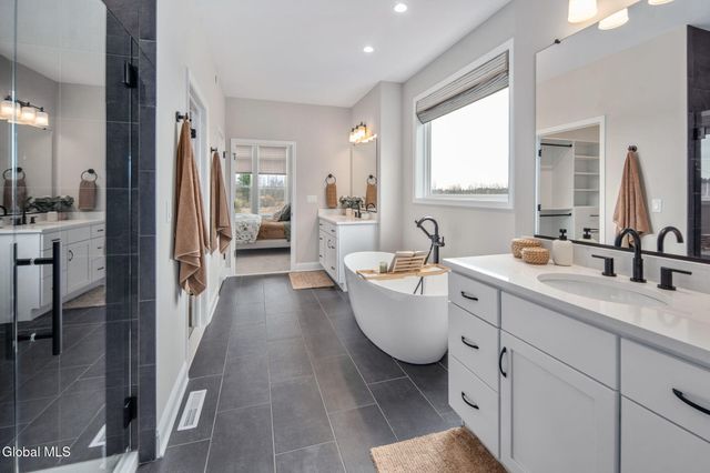 18 Dahlia Drive, Clifton Park, NY 12065