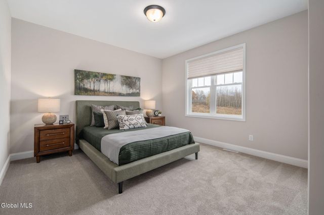 18 Dahlia Drive, Clifton Park, NY 12065