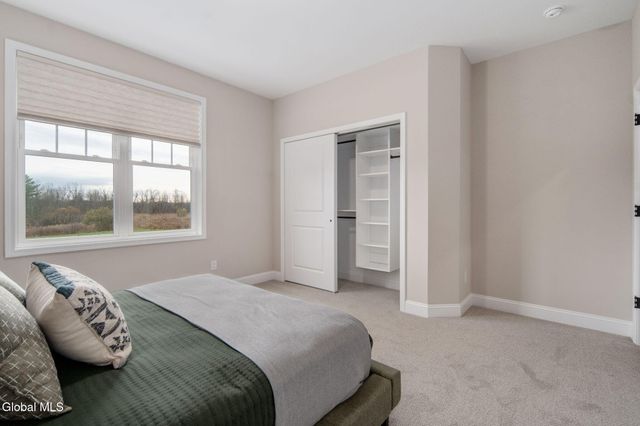 18 Dahlia Drive, Clifton Park, NY 12065