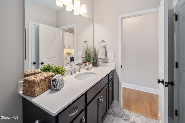 18 Dahlia Drive, Clifton Park, NY 12065