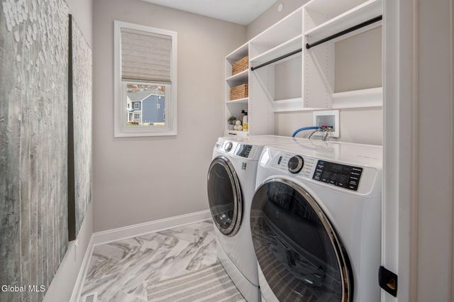 18 Dahlia Drive, Clifton Park, NY 12065