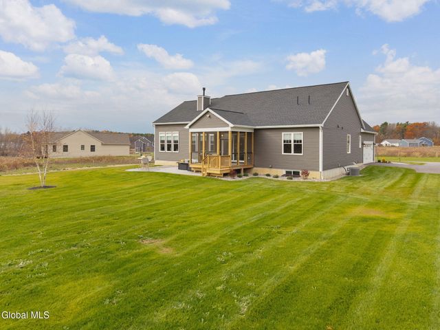 18 Dahlia Drive, Clifton Park, NY 12065