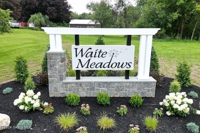 18 Dahlia Drive, Clifton Park, NY 12065